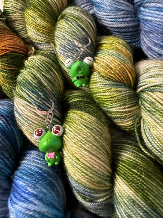 Pink and Black frog Stitch Markers